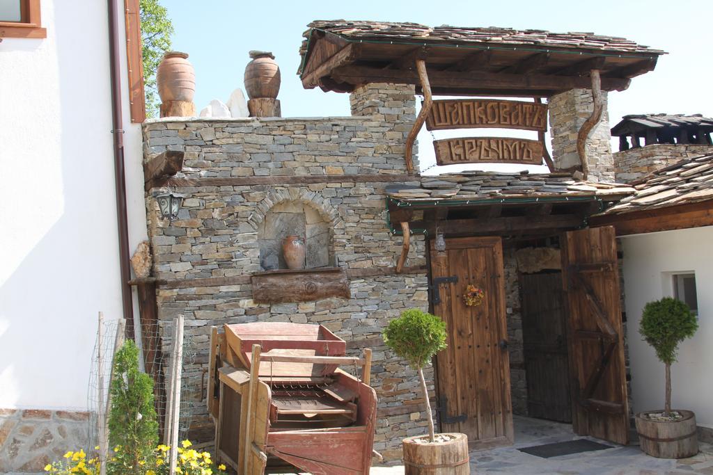 Hotel Шапкова Къща Delchevo Exterior foto
